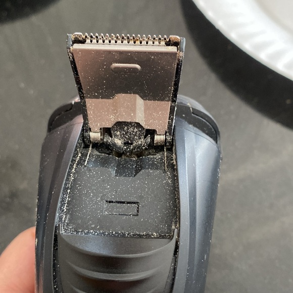 Used Phillips Norelco three headed electric razor with trimmer on back, wet dry - Picture 6 of 7